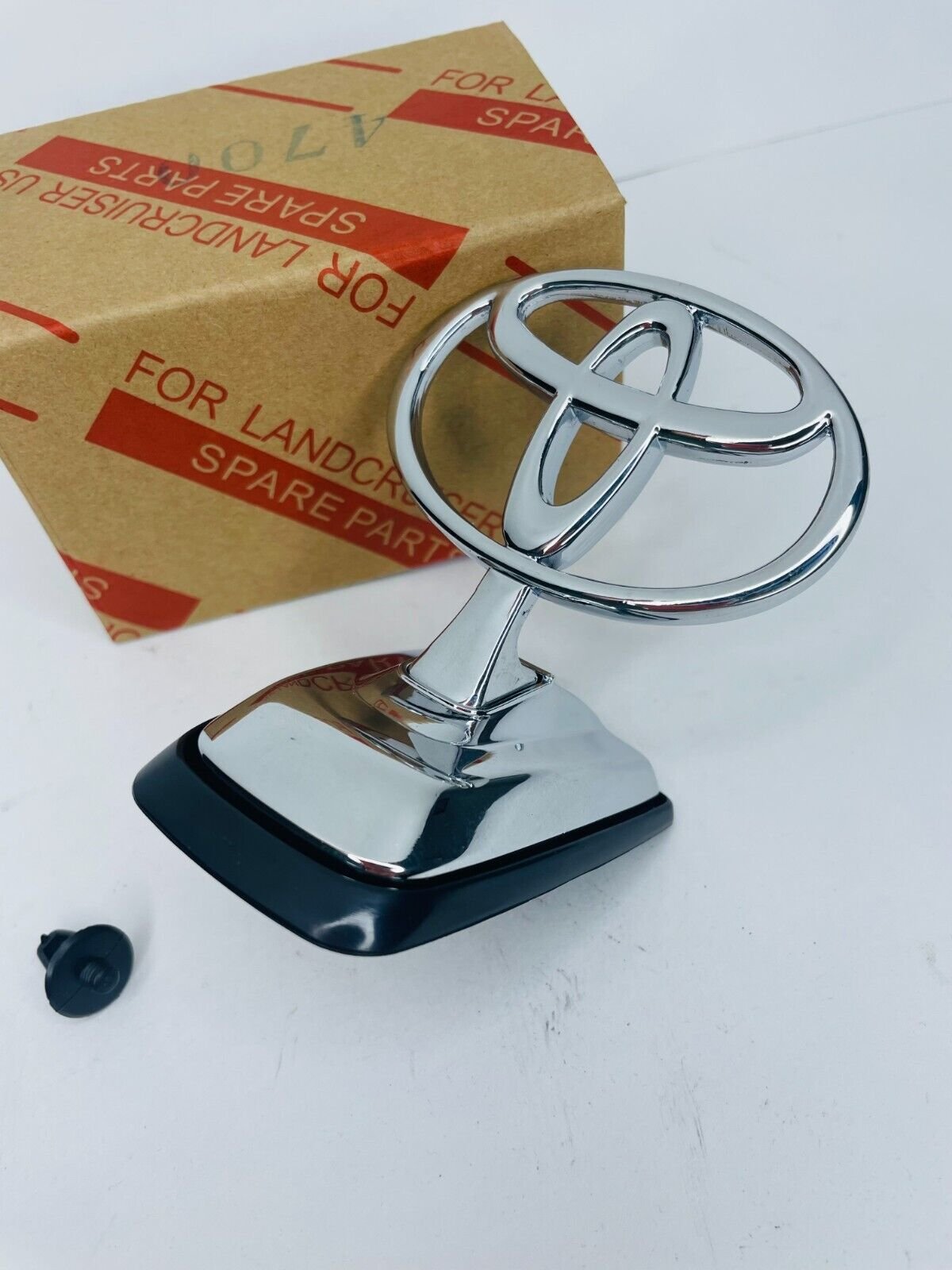 Toyota Bonnet & Grill Logo